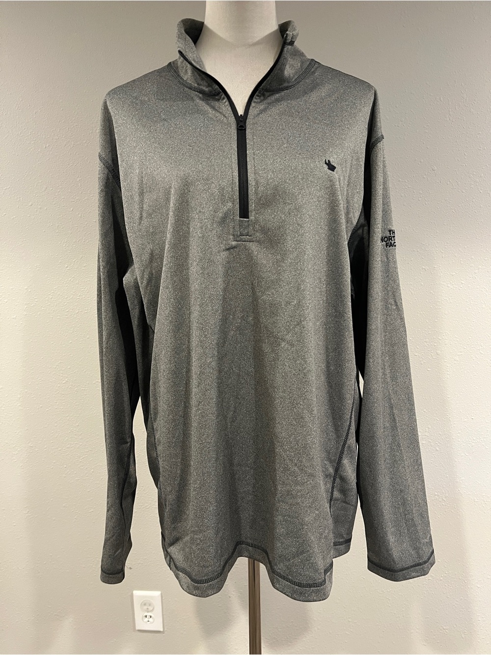 The North Face Men's Heather Gray Half-Zip Pullover